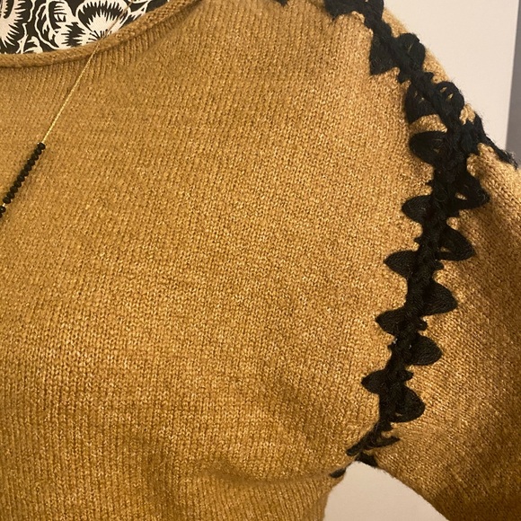 EUC By Design Boutique Sweater - Picture 3 of 5